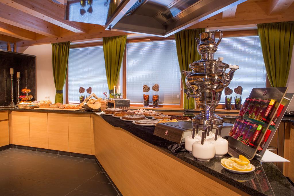 Hotel Rezia La Villa  Kültér fotó