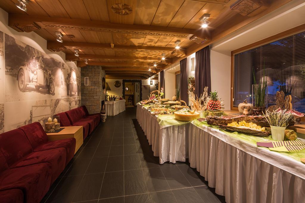 Hotel Rezia La Villa  Kültér fotó