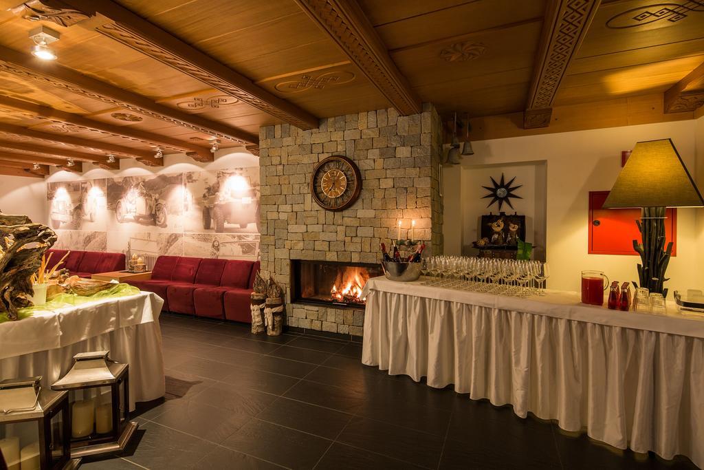 Hotel Rezia La Villa  Kültér fotó