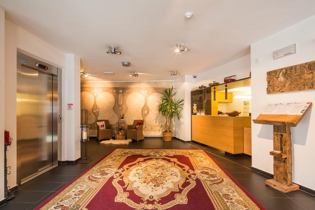 Hotel Rezia La Villa  Kültér fotó