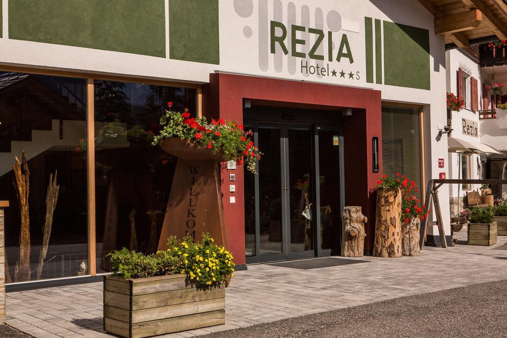 Hotel Rezia La Villa  Kültér fotó