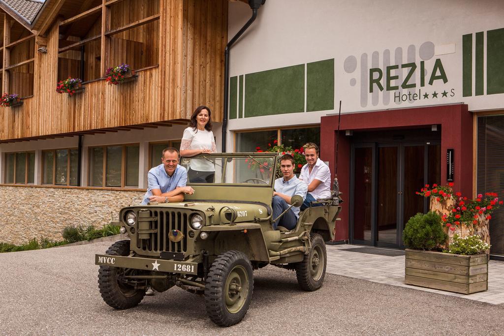 Hotel Rezia La Villa  Kültér fotó